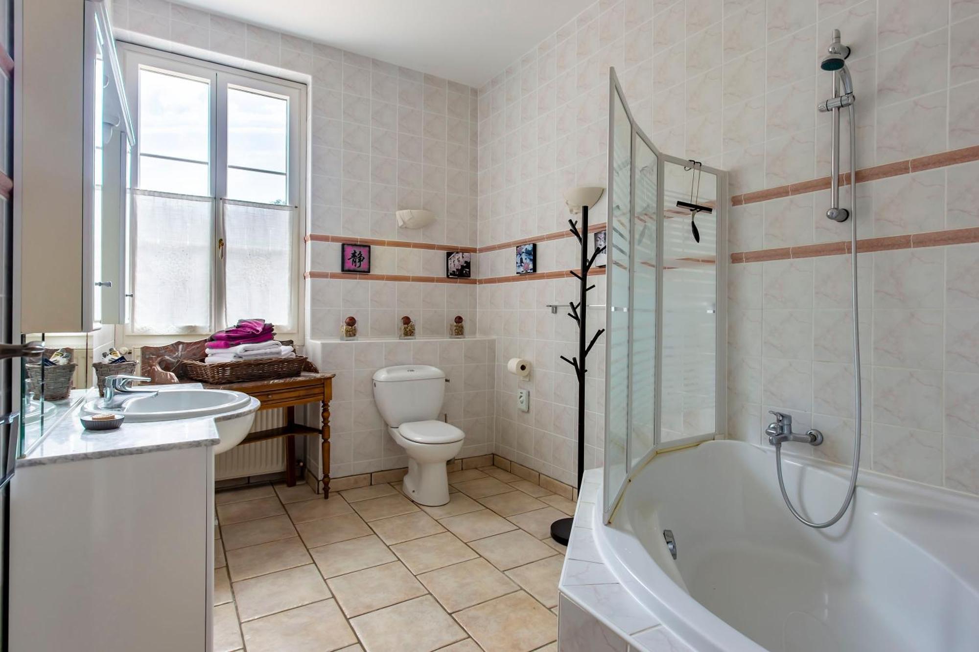 Chateau De Bellevue B&B Et Appartements Avec Piscine Saisonal Chauffee Et Chambres Partout Climatisees Saint-Avit  Phòng bức ảnh