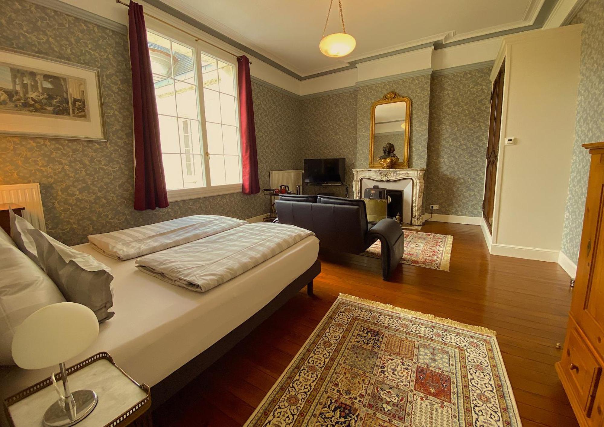 Chateau De Bellevue B&B Et Appartements Avec Piscine Saisonal Chauffee Et Chambres Partout Climatisees Saint-Avit  Ngoại thất bức ảnh